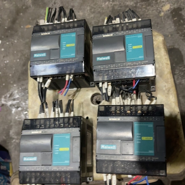 海为plc海为C10S2R拆机四块，成色不错 实图实物 功能【议价】