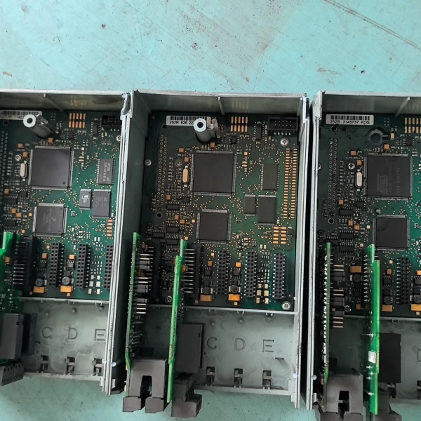 伟肯变频器主板 CPU板 252R PC00252H【议价】