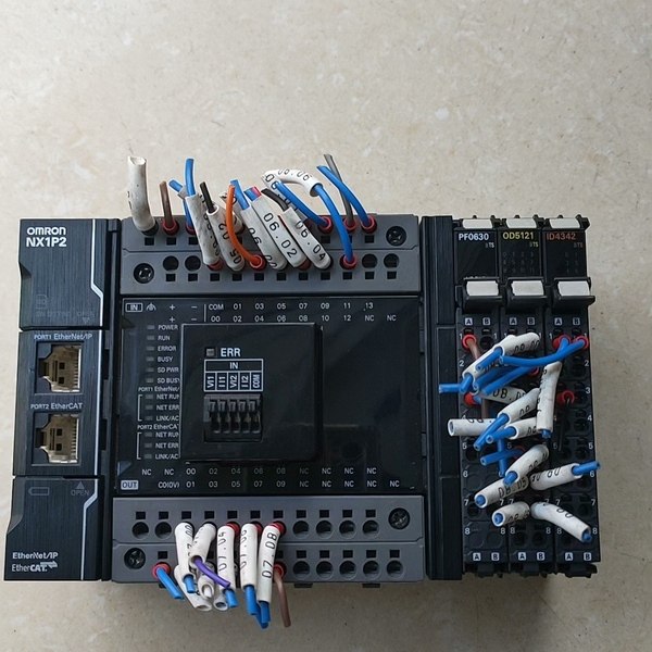 【顺庆】欧姆龙PLC NX1P2-9024DT 成色漂亮 功能包好【议价】