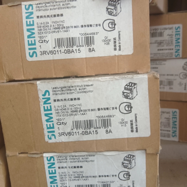 【顺庆】全新原装西门子断路器3RV6011-0BA15 0.14-0【议价】