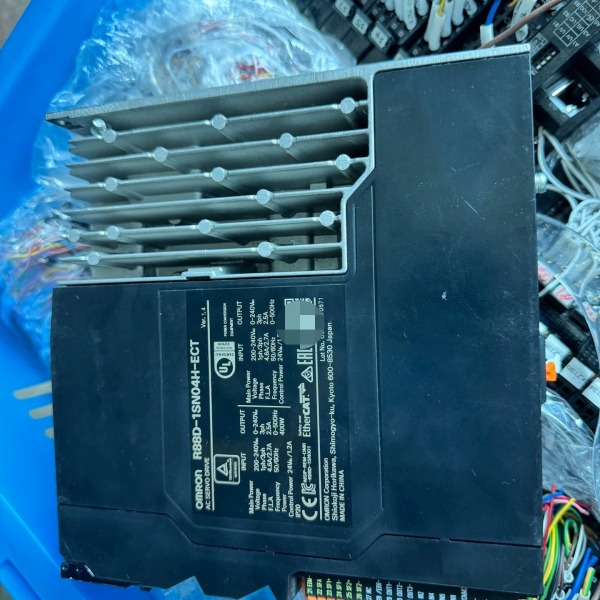 【顺庆】欧姆龙驱动器R88D-1SN08H-ECT一手拆机成色漂亮，【议价