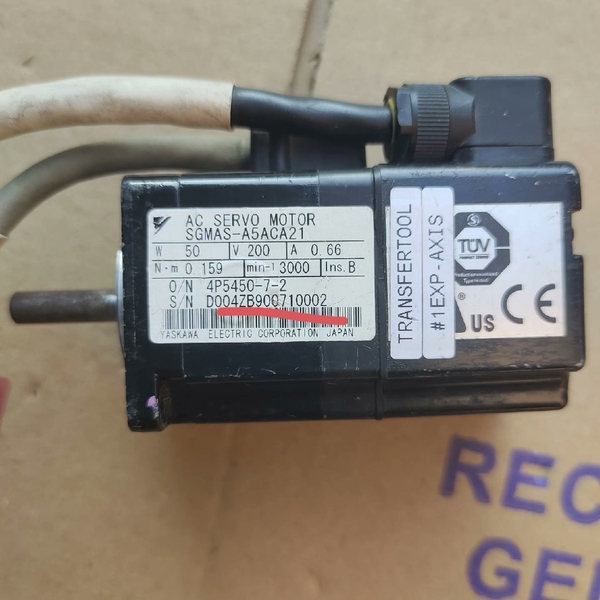 【顺庆】SGMAS-A5ACA21安川伺服电机，50W。实物拍摄，功【议价】