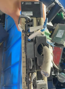 安川伺服驱动器，200WSGDV-1R6A01B002000【议价】