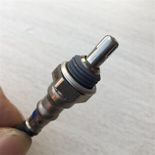 适用轻骑大韩晓星摩托配件GV30y0S/QM300排气管氧传感器燃烧感应
