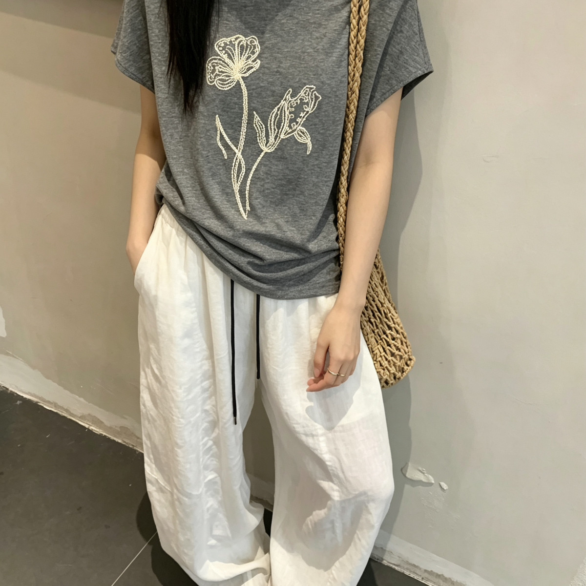 meet up studio-植物绣花漏肩膀串珠设计显瘦短袖小衫短袖T恤2579