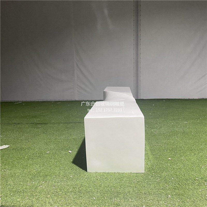 玻璃钢美陈彩绘休闲长凳个性x麻花造型商场休闲等候座椅Y烤漆长方