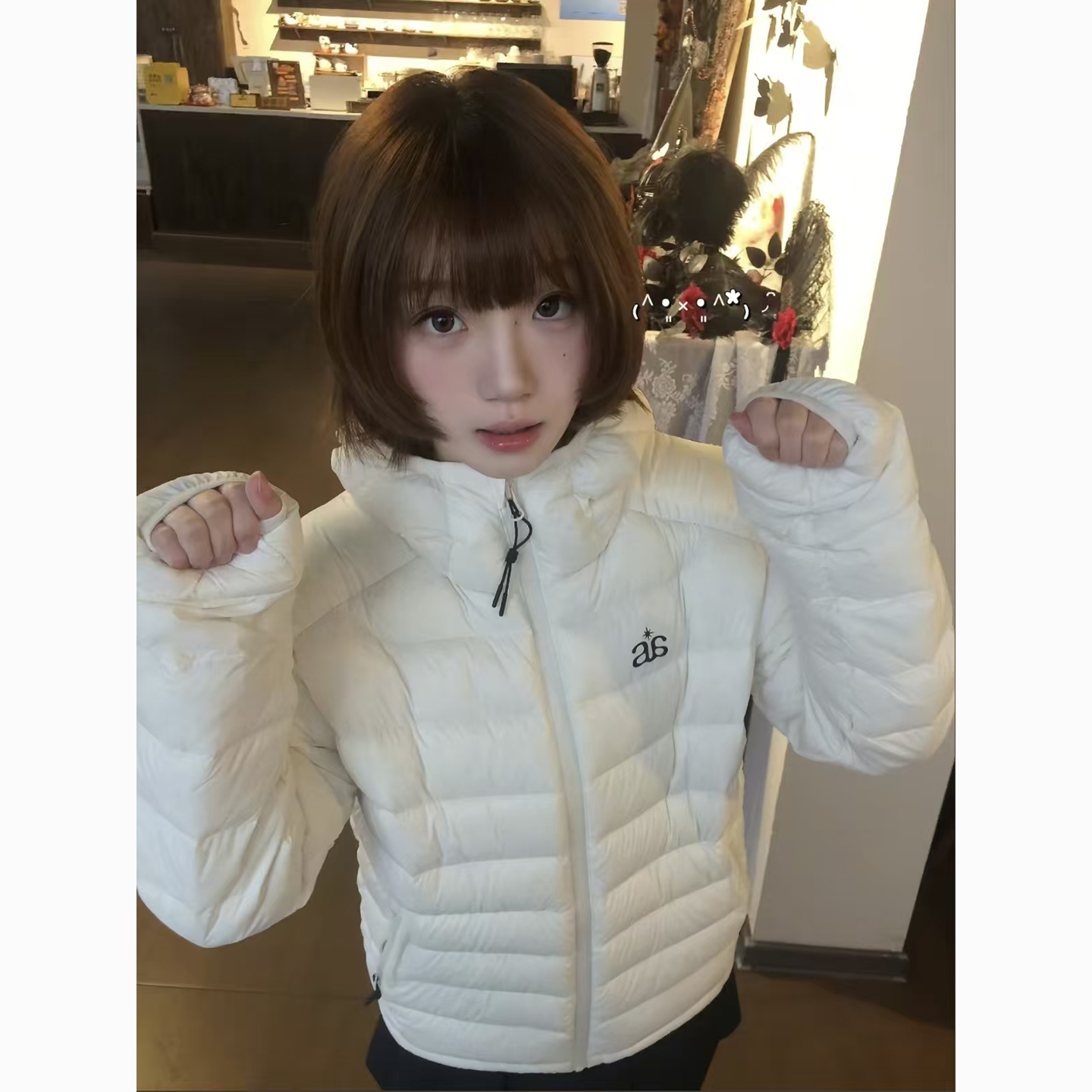 白色排骨连帽羽绒服男女