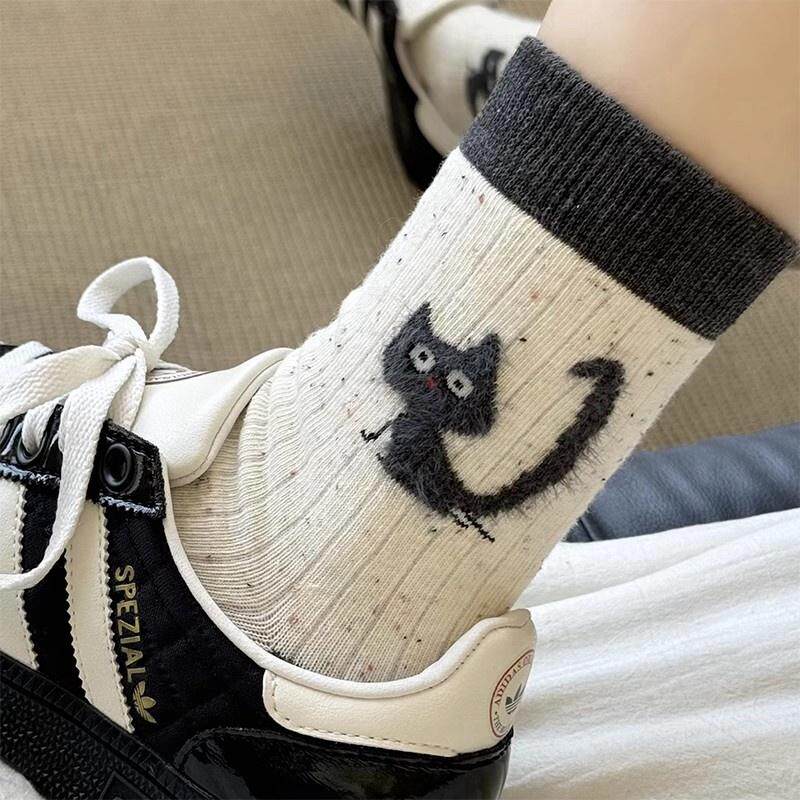 白色袜子女秋冬款ins潮纯棉可爱日系中筒袜卡通植绒长袜冬季棉袜