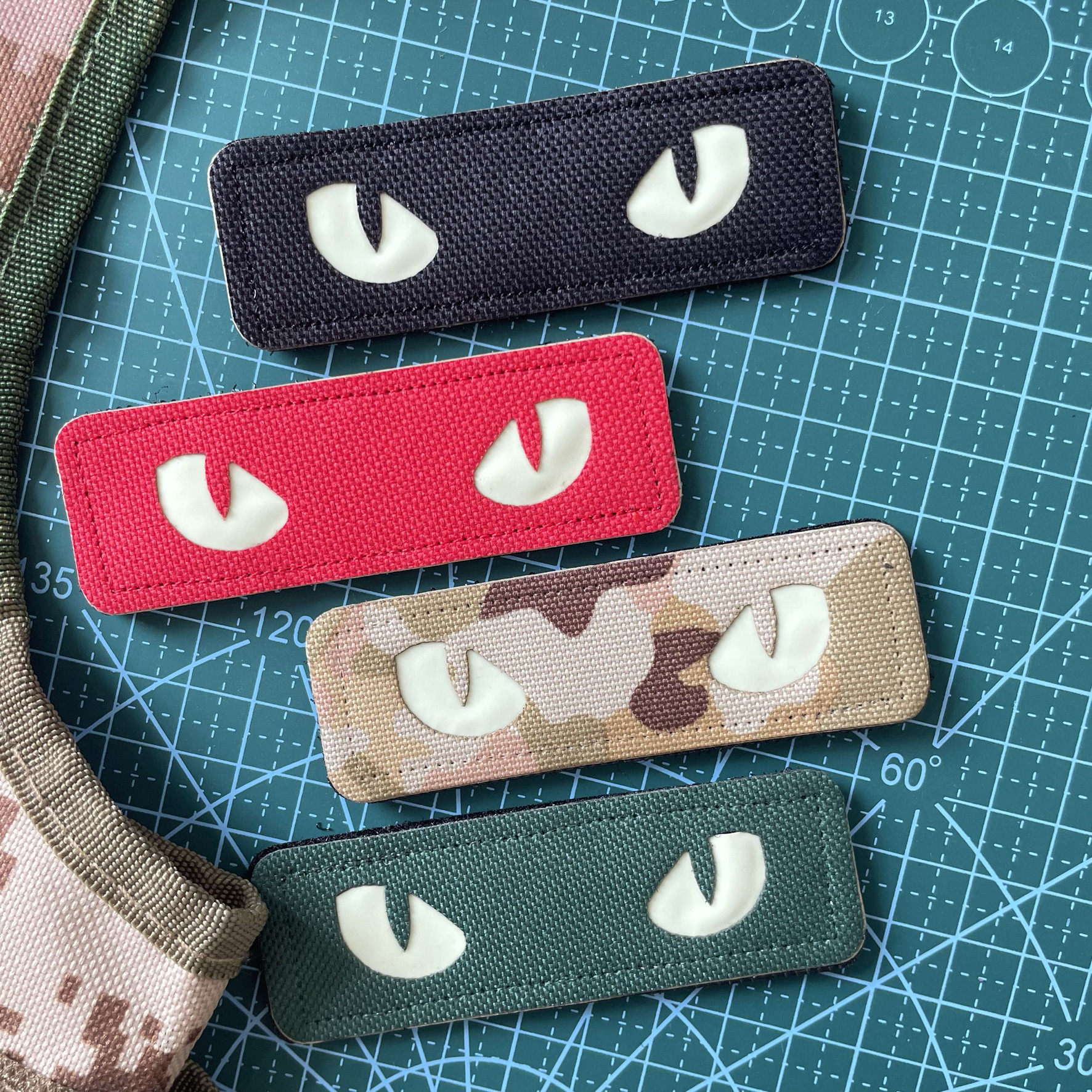 长条形激光雕刻夜光头盔贴恶魔眼魔术贴臂章士气章战术补丁包贴章,运动包/户外包/配件,贴章/魔术贴章,淘宝优惠券,粉丝福利购,淘宝优惠卷