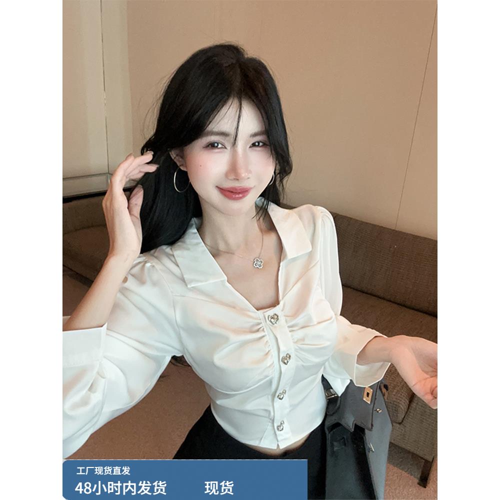 法式高级感缎面polo领长袖衬衫女早秋设计感收腰褶皱V领短款上衣