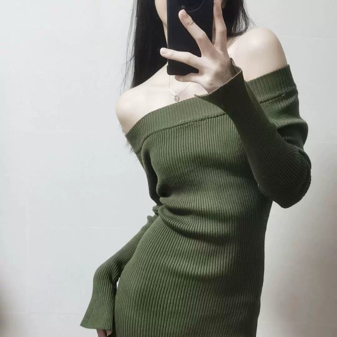 气质名媛露肩开叉长裙小众绿色礼服性感一字肩包臀针织连衣裙秋冬