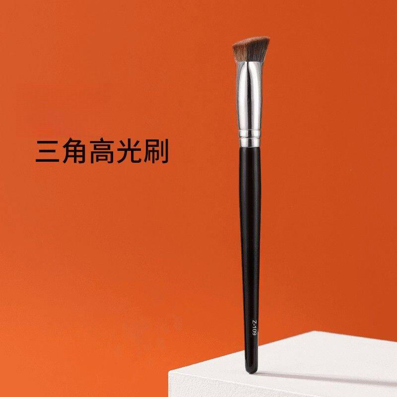 【美妆好物】三角高光刷软毛熨斗刷腮红遮瑕刷纤维毛化妆刷不扎脸