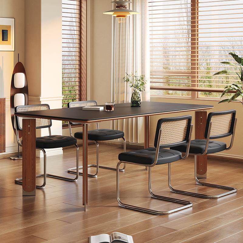 中古风岩板餐桌高级感2025新款小户型实木包豪斯设计师不锈钢餐桌