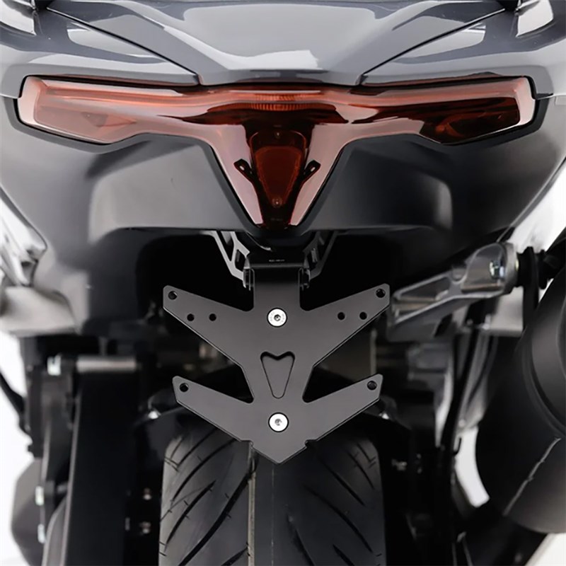 适用于YAMAHA TMAX 560 2022-F2024 摩托车改装车牌架配件后尾灯