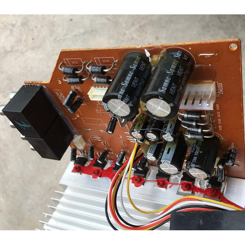 。由7个TDA2030a集成电路组成功放板 当拆铝合金卖