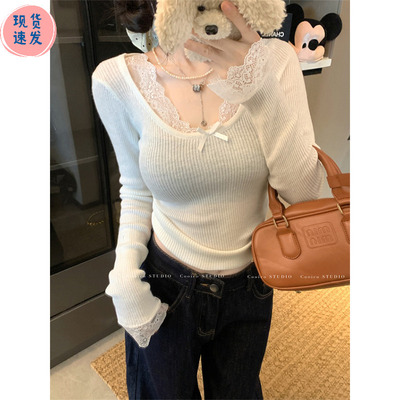 纯欲绝美蕾丝拼接低领打底衫女