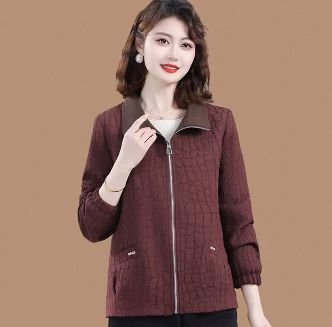 2026新款洋气妈妈春装外套短款翻领中老年女春秋款夹克上衣服时尚