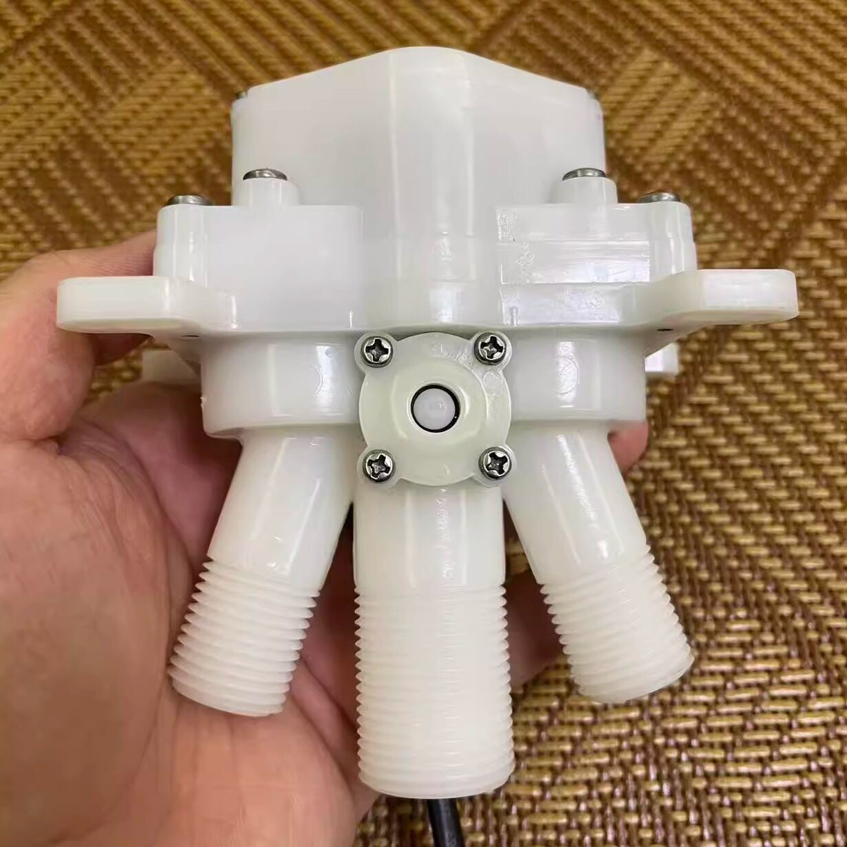 智能马桶机械阀维修配件无水箱冲水阀脉冲阀直流阀座便器冲水配件