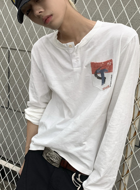 SHIIN'Erupt' 旗帜口袋竹节棉亨利领长袖T恤