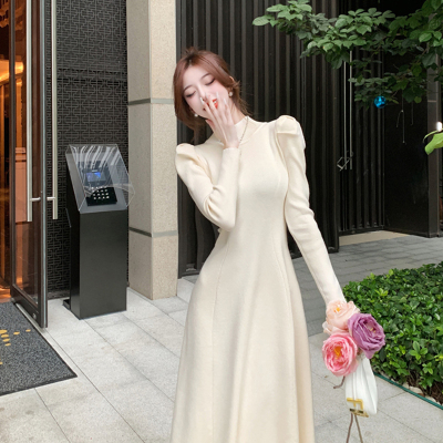 极速白色针织半高领毛衣s连衣裙女秋冬配大衣内搭打底修身泡泡长