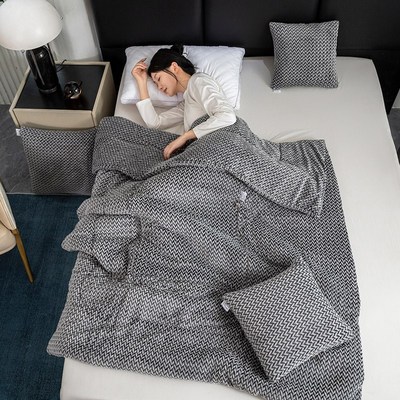 塔芙绒 抱枕车用被子两用冬天加厚二合一折叠午睡汽车加绒毯子