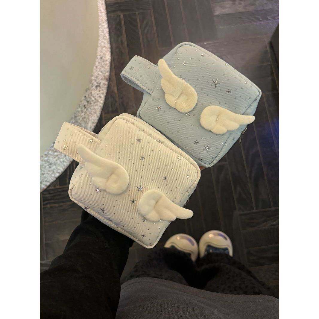 装卫生巾的小包学生用ins超闪星星天使翅膀小方包可爱便携收纳包
