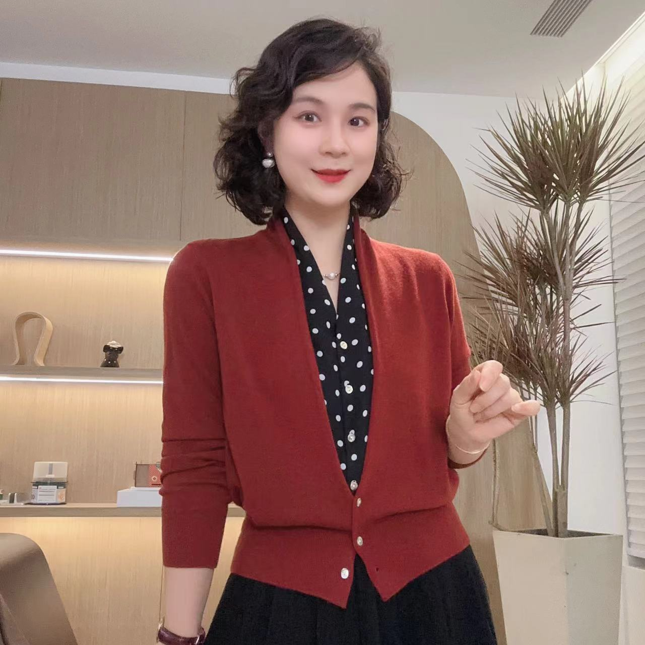 呂木贵妃领秋日新款黑白点长袖针织衫#DQ6388