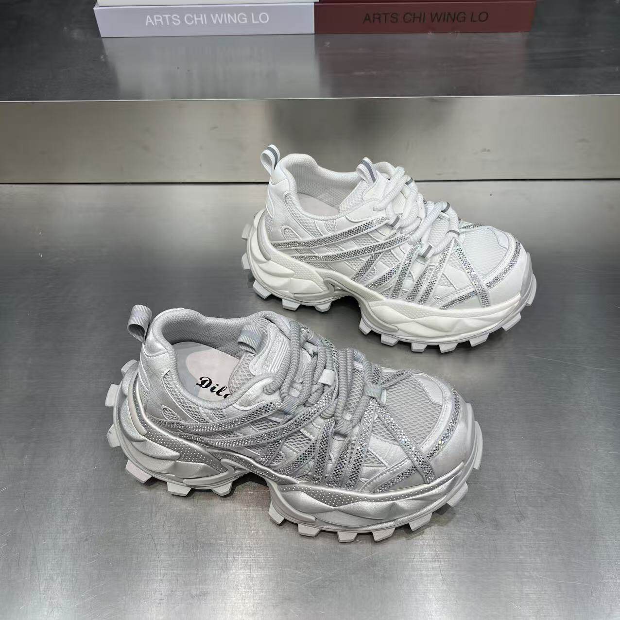 厚底轻便防滑老爹鞋女2026新款春款女款鞋子女爆款软底不累脚百搭