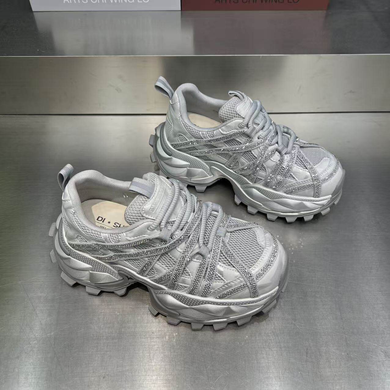 厚底轻便防滑老爹鞋女2026新款春款女款鞋子女爆款软底不累脚百搭