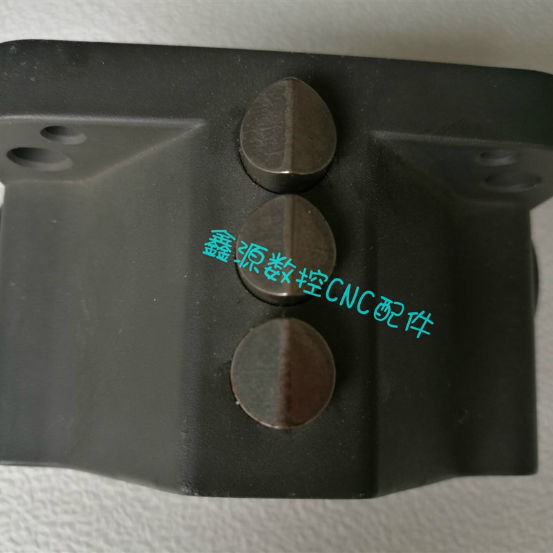 台湾行程开关LS-D3替代巴鲁夫行程开关BNS819-B03-D12-61-12-3B