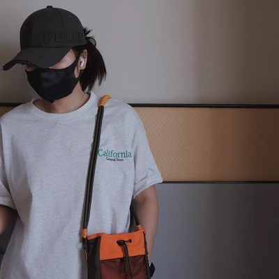 C&Y小众休闲百搭山系情侣单肩斜挎包小挎包抽口小锦囊拼色手机包