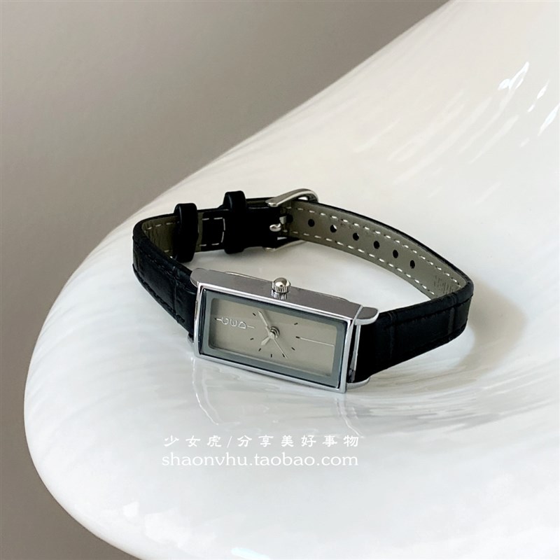 手表女款轻奢小众女士简约长方形设计高级感复古皮带气质女表防水
