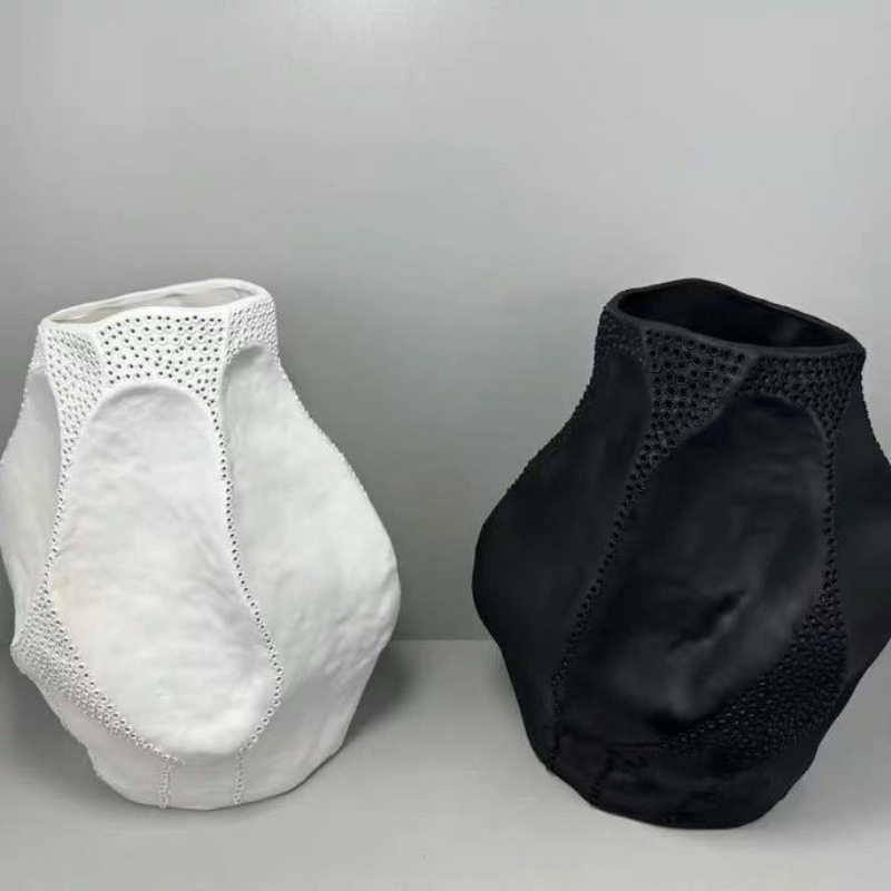 意式极简水波纹哑光镂空磨砂白色陶瓷花瓶售楼部样板间干花插花器