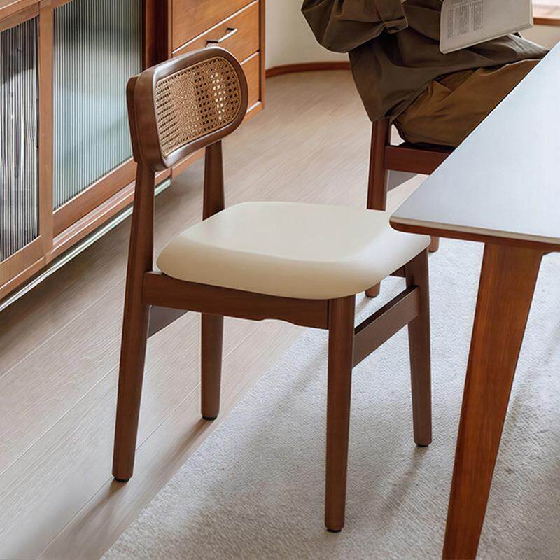 实木餐椅家用2026新款椅子简约现代靠背餐桌椅木凳子中古藤编椅