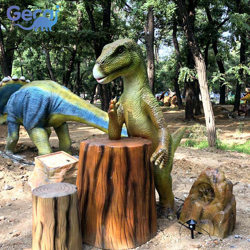 景区公园儿童互动游乐设施恐龙秋千拍照打卡地装饰制作厂家