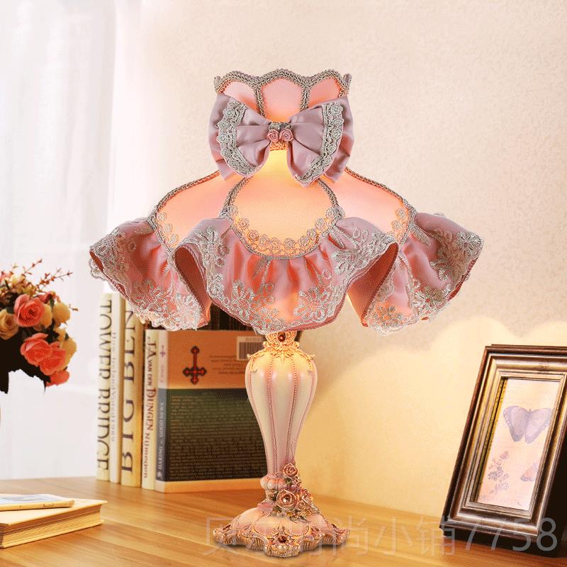 新款欧时尚蕾创意网红少女ins结婚公主卧室床台头led温丝馨调北光