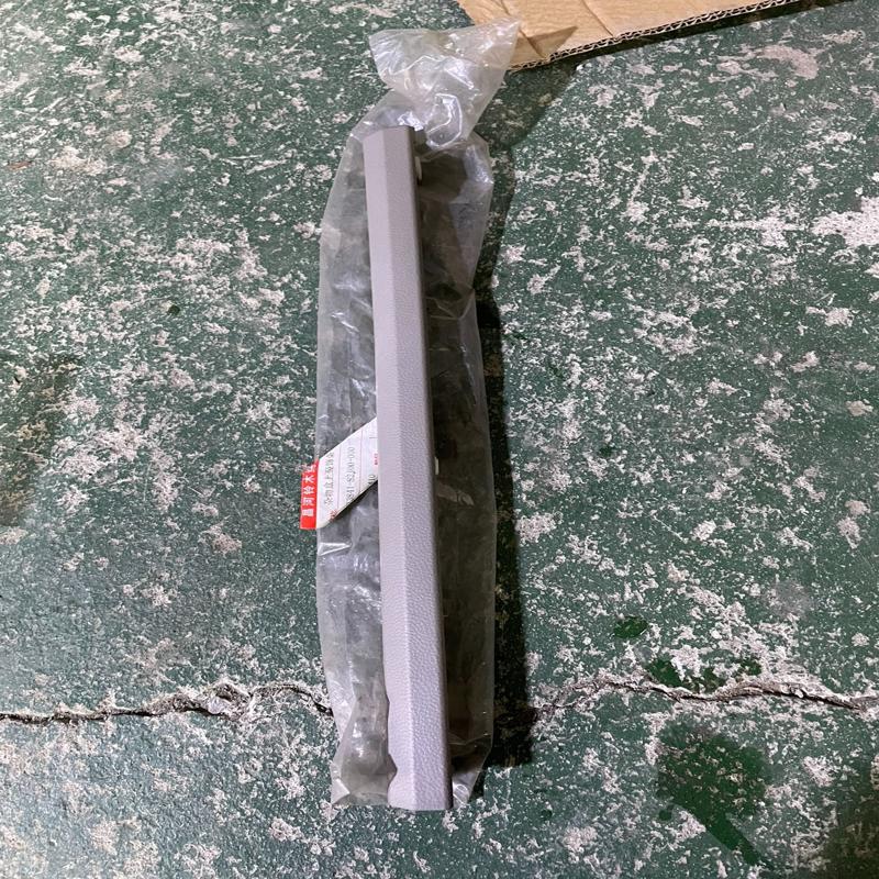 议价铃木浪迪仪表台副杂物箱上饰条