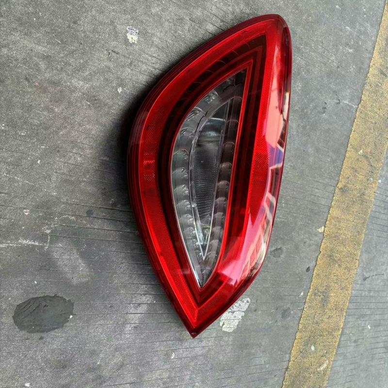 议价适用于奔驰CLS级W218尾灯总成CLS260CLS35