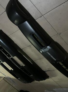 议价丰田陆巡LC80前保险杠一套 LC80前杠