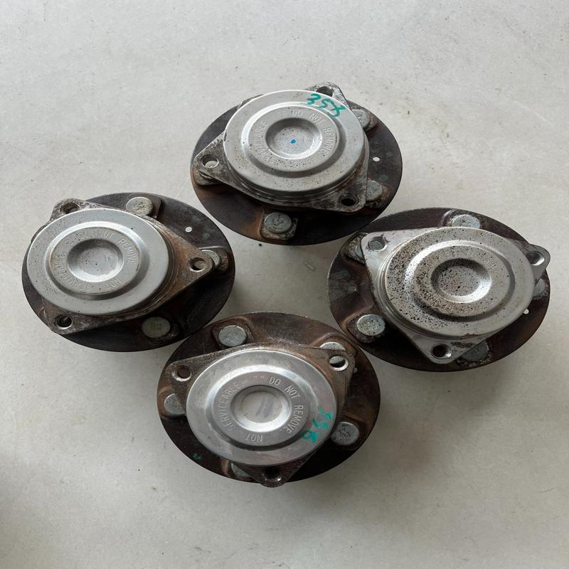 议价别克GL8ESGL8653T后轮轴头原厂拆车件，底盘总成