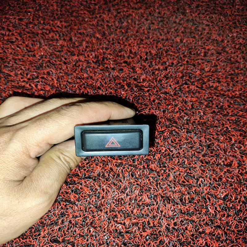 议价丰田霸道LC95双闪开关，风机开关，原厂拆车件，功能正常