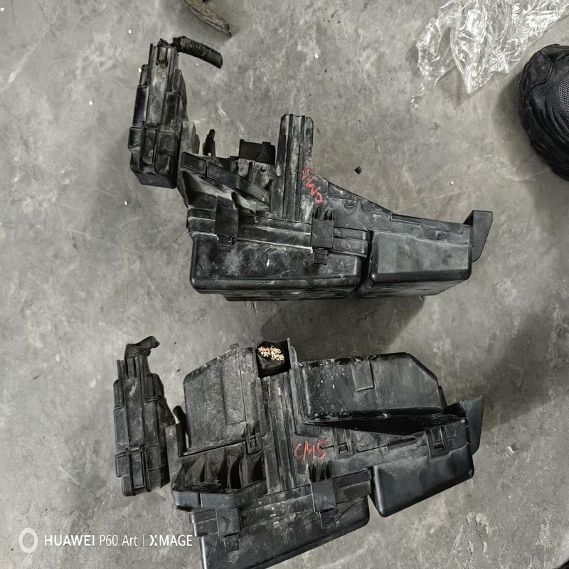 议价室外保险盒，七代雅阁保险盒，雅阁二点四室外保险盒，158