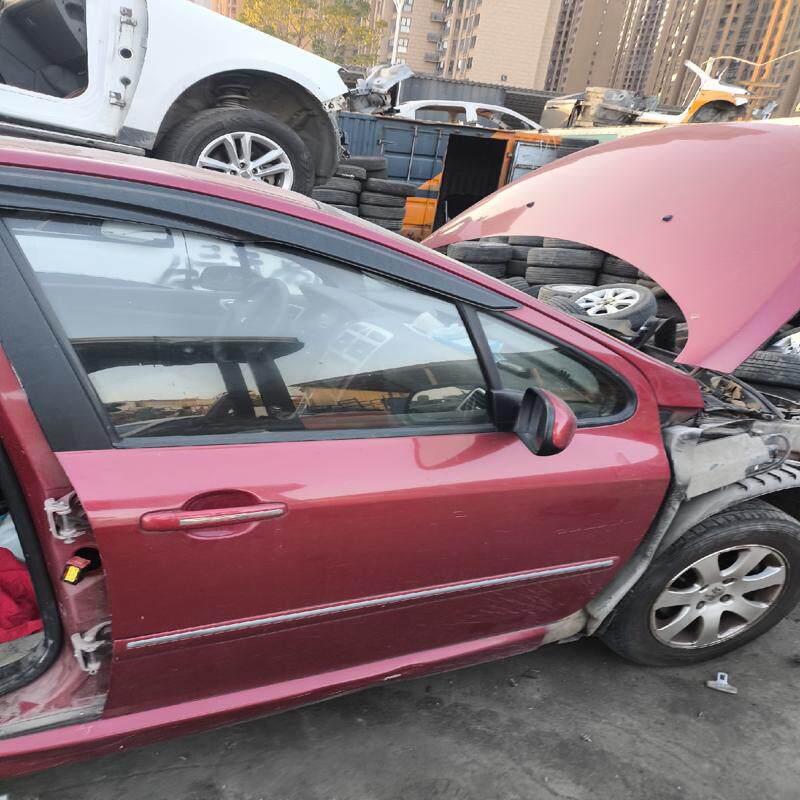 议价适用标致307车门。事故车拆车件 原装拆车 需要什么请先