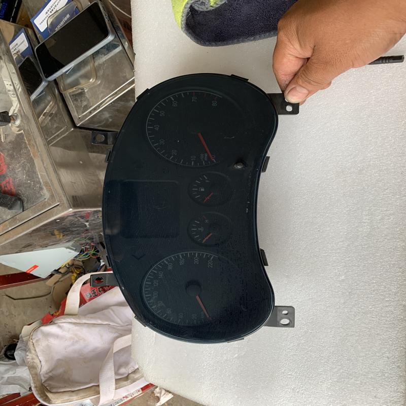 议价12款手动奇瑞瑞虎组合仪表原厂拆车配件标签都在，购买之前