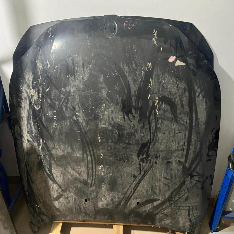 议价宝马E60前机盖全新原厂库存没有瑕疵