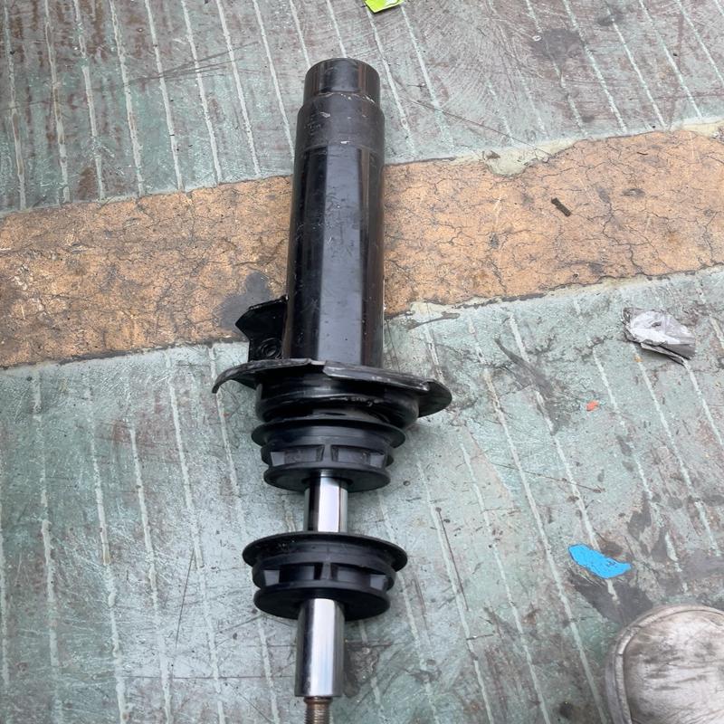 议价宝马X1 X3 X5 X6 1系 3系前后减震器避震器