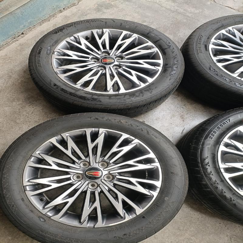 议价17寸红旗h5原厂原车拆车轮毂轮胎 实物拍摄  标价为单