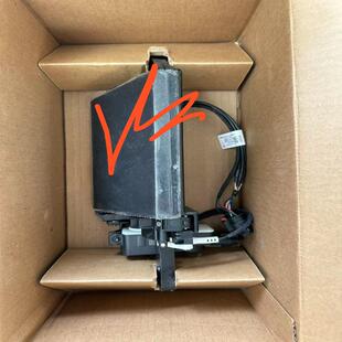 议价特斯拉Cybertruck 充电口盖