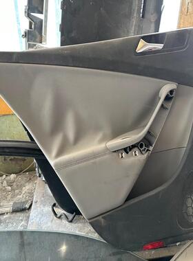 议价迈腾b6左后内饰门板，灰色，轻微皮子鼓包通病，成色9新，