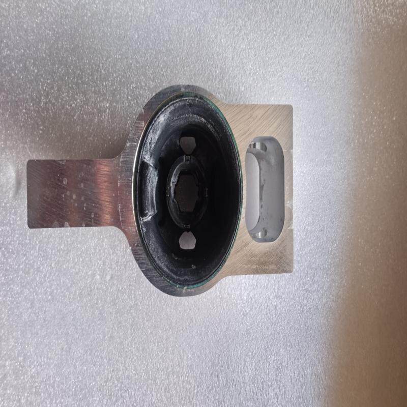 议价迈腾R36 夏朗  CC 途观 奥迪Q3下摆臂胶套 进口